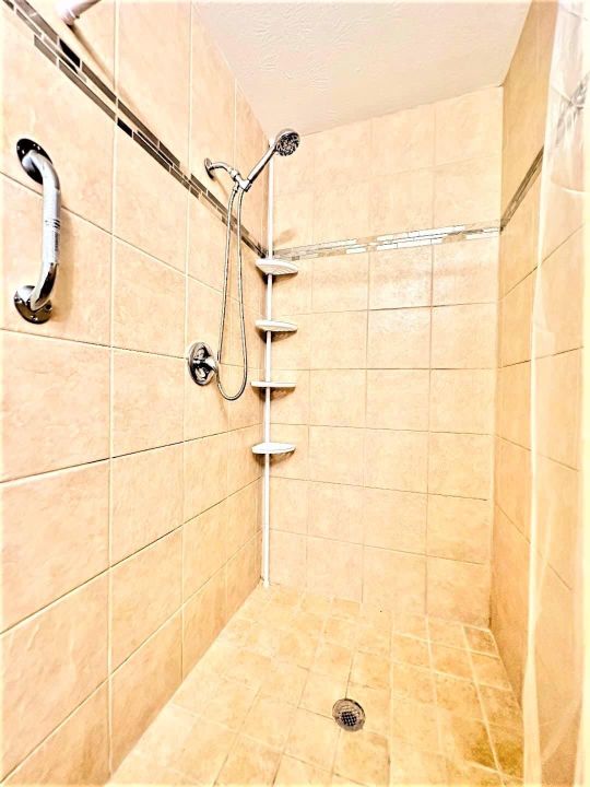 For Rent: $1,150 (1 beds, 1 baths, 500 Square Feet)