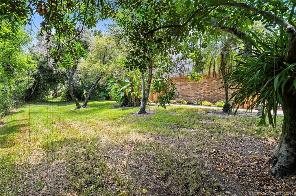 Под контрактом: $289,000 (3 спален, 3 ванн, 1512 Квадратных фут)