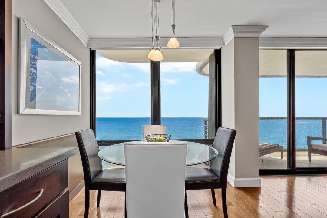 合同活跃: $2,050,000 (2 贝兹, 2 浴室, 1526 平方英尺)