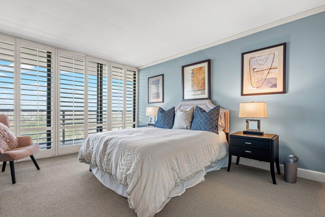 合同活跃: $2,050,000 (2 贝兹, 2 浴室, 1526 平方英尺)