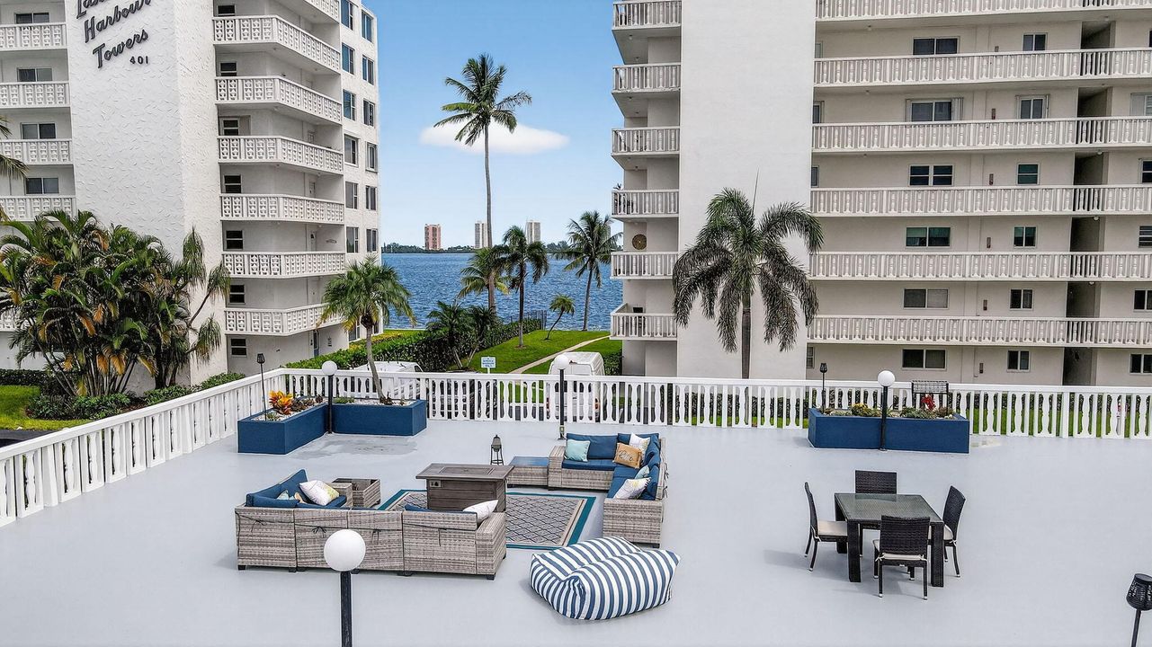 На продажу: $460,000 (2 спален, 2 ванн, 1316 Квадратных фут)