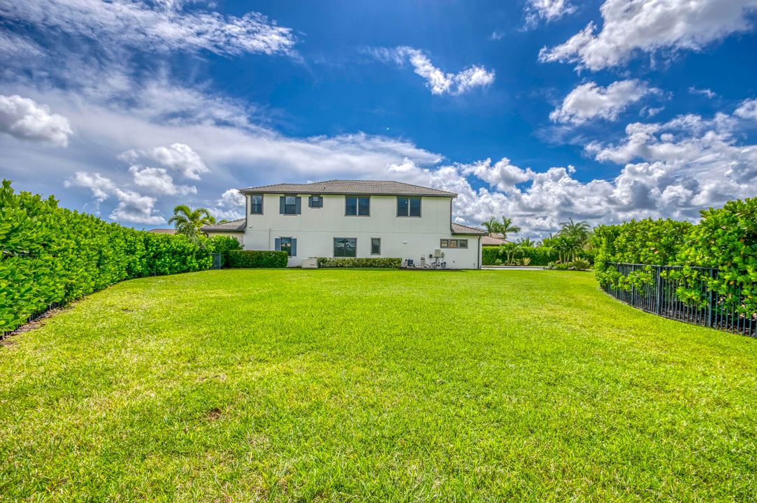 На продажу: $2,500,000 (5 спален, 5 ванн, 5103 Квадратных фут)