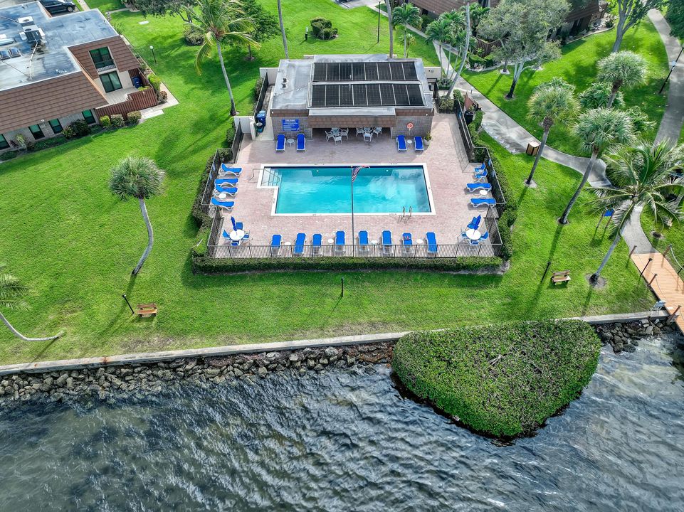 Activo con contrato: $389,000 (2 camas, 2 baños, 1470 Pies cuadrados)