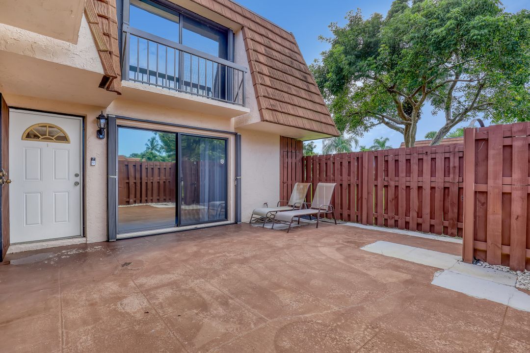 Activo con contrato: $389,000 (2 camas, 2 baños, 1470 Pies cuadrados)