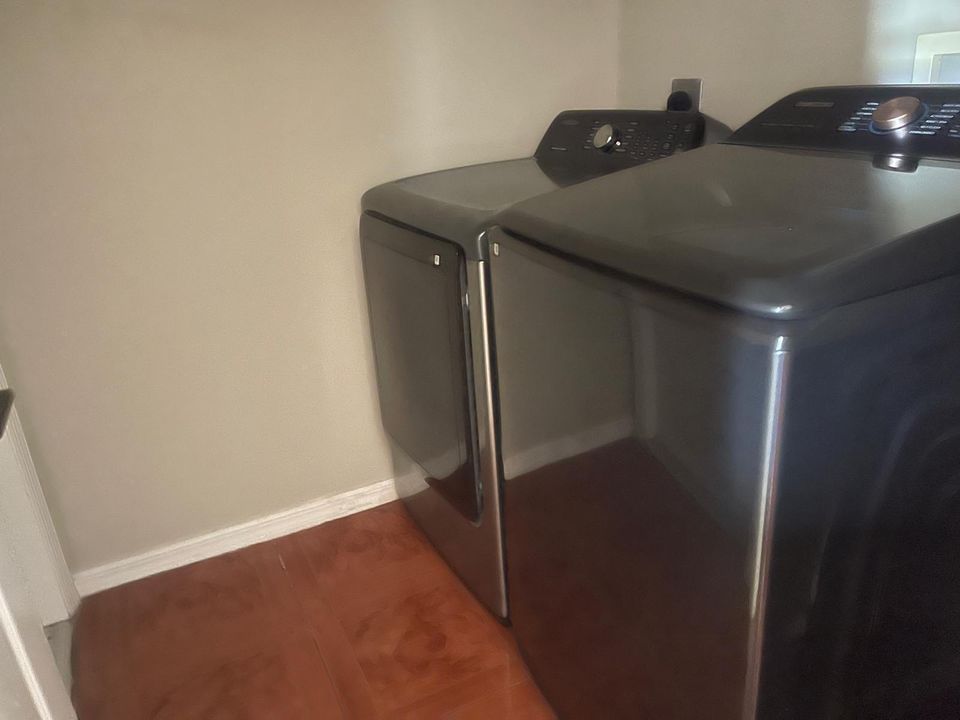 For Rent: $2,450 (3 beds, 2 baths, 1656 Square Feet)