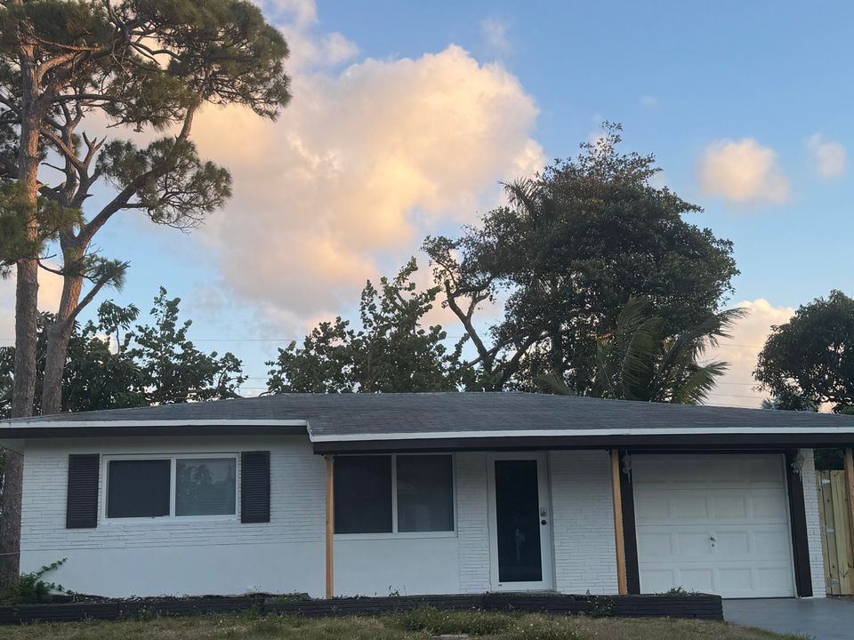 Recently Rented: $2,800 (2 beds, 2 baths, 648 Square Feet)