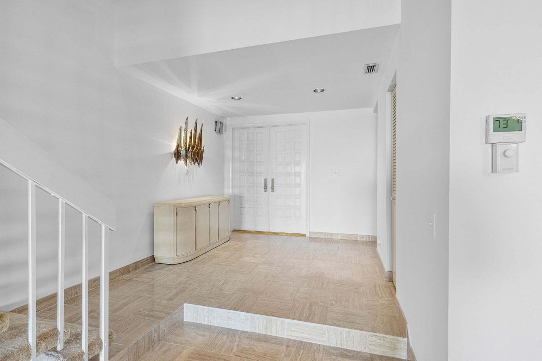 En Venta: $1,695,000 (3 camas, 2 baños, 3012 Pies cuadrados)