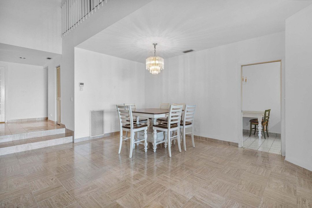 En Venta: $1,695,000 (3 camas, 2 baños, 3012 Pies cuadrados)