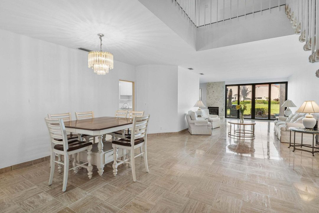 En Venta: $1,695,000 (3 camas, 2 baños, 3012 Pies cuadrados)