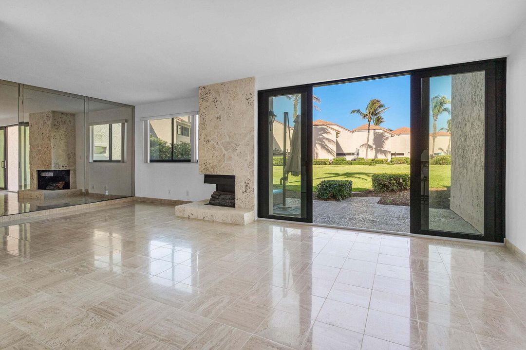 En Venta: $1,695,000 (3 camas, 2 baños, 3012 Pies cuadrados)