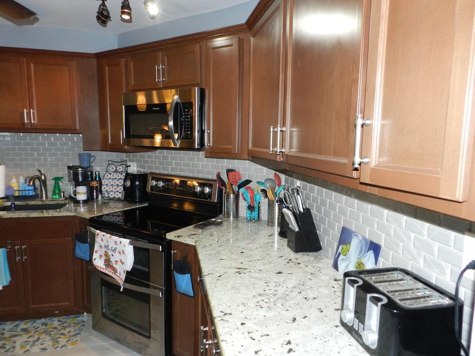 En Venta: $199,500 (2 camas, 2 baños, 1080 Pies cuadrados)