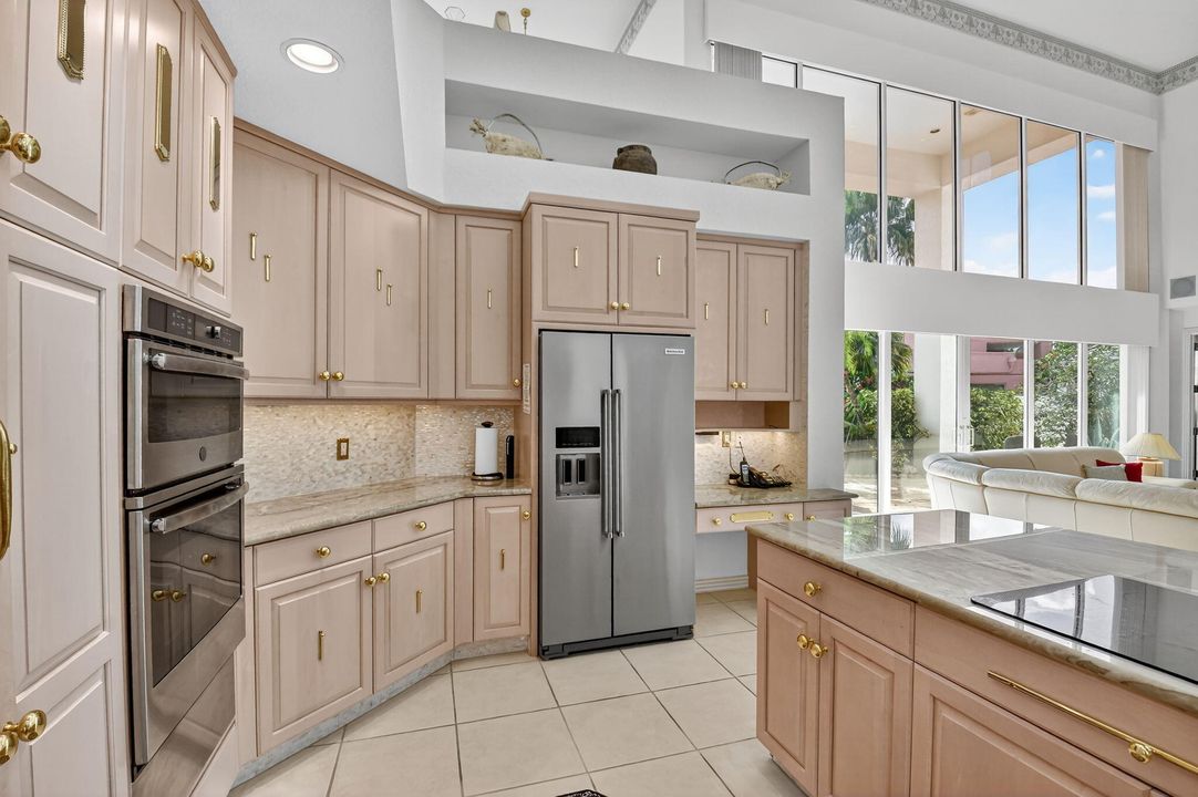 For Sale: $7,775,000 (4 beds, 4 baths, 4394 Square Feet)