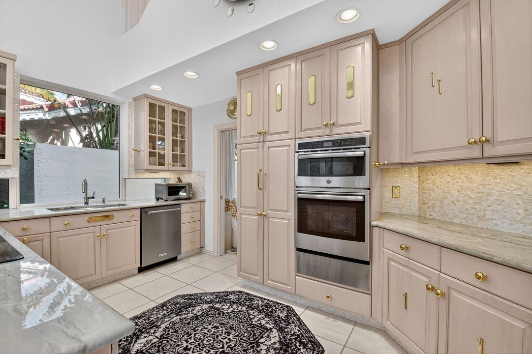 For Sale: $7,775,000 (4 beds, 4 baths, 4394 Square Feet)