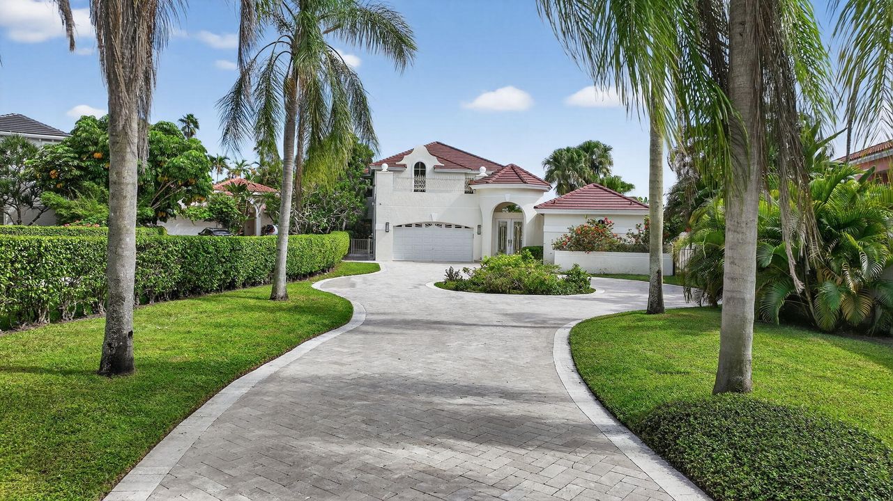 For Sale: $7,775,000 (4 beds, 4 baths, 4394 Square Feet)