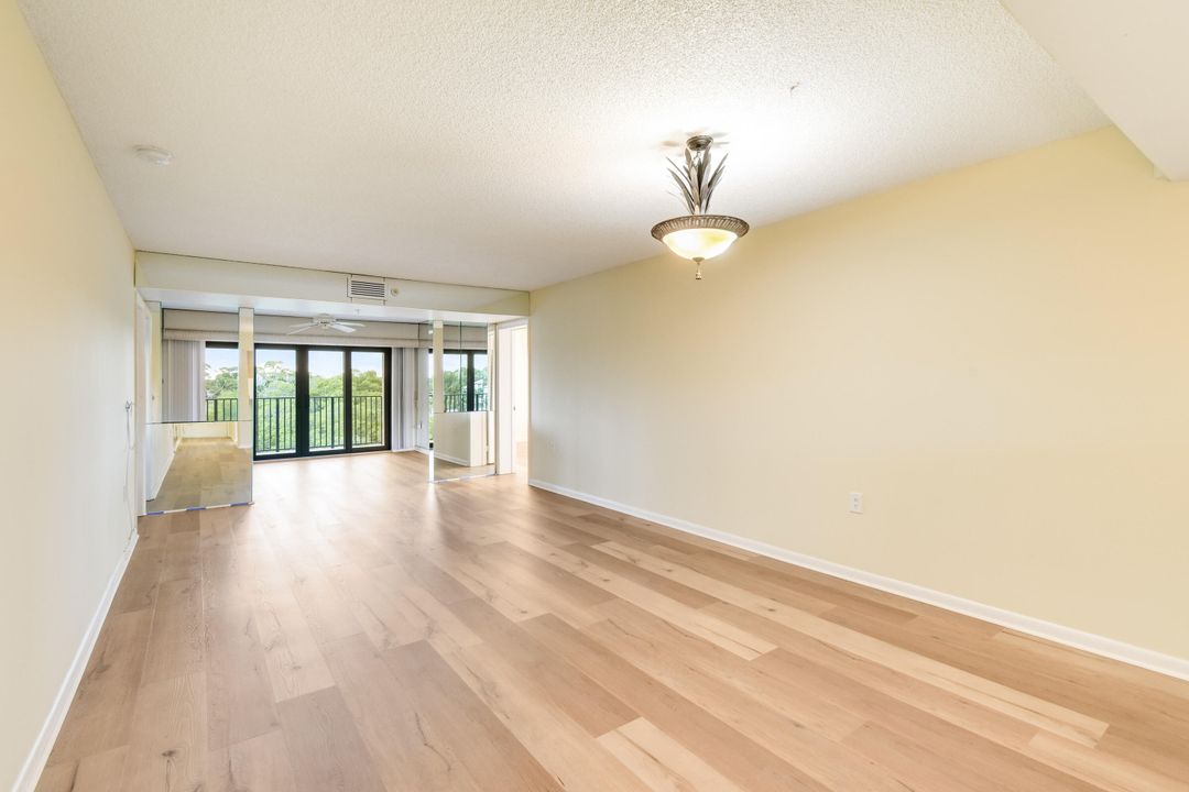 Под контрактом: $2,600 (2 спален, 2 ванн, 1385 Квадратных фут)