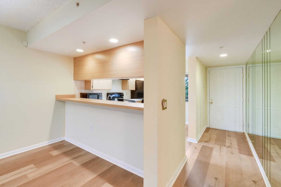 Под контрактом: $2,600 (2 спален, 2 ванн, 1385 Квадратных фут)