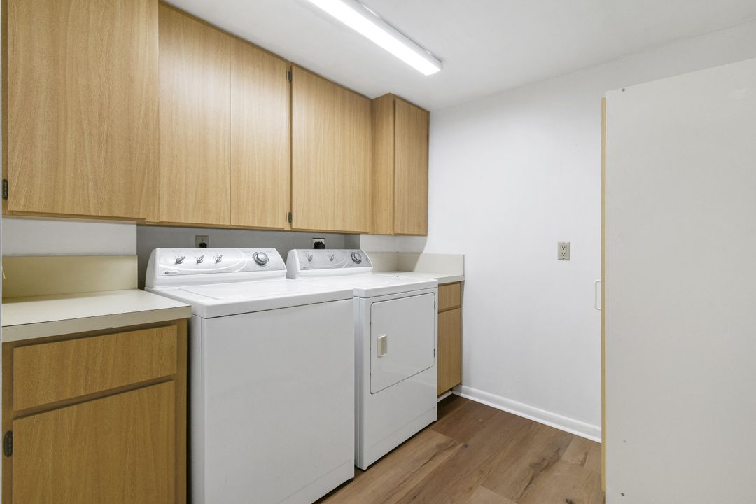 Под контрактом: $2,600 (2 спален, 2 ванн, 1385 Квадратных фут)