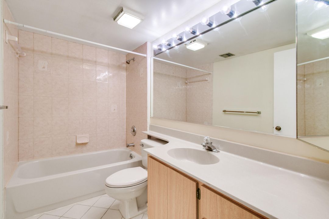 Под контрактом: $2,600 (2 спален, 2 ванн, 1385 Квадратных фут)