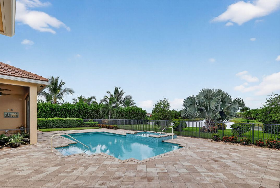 For Sale: $1,325,000 (4 beds, 4 baths, 3523 Square Feet)