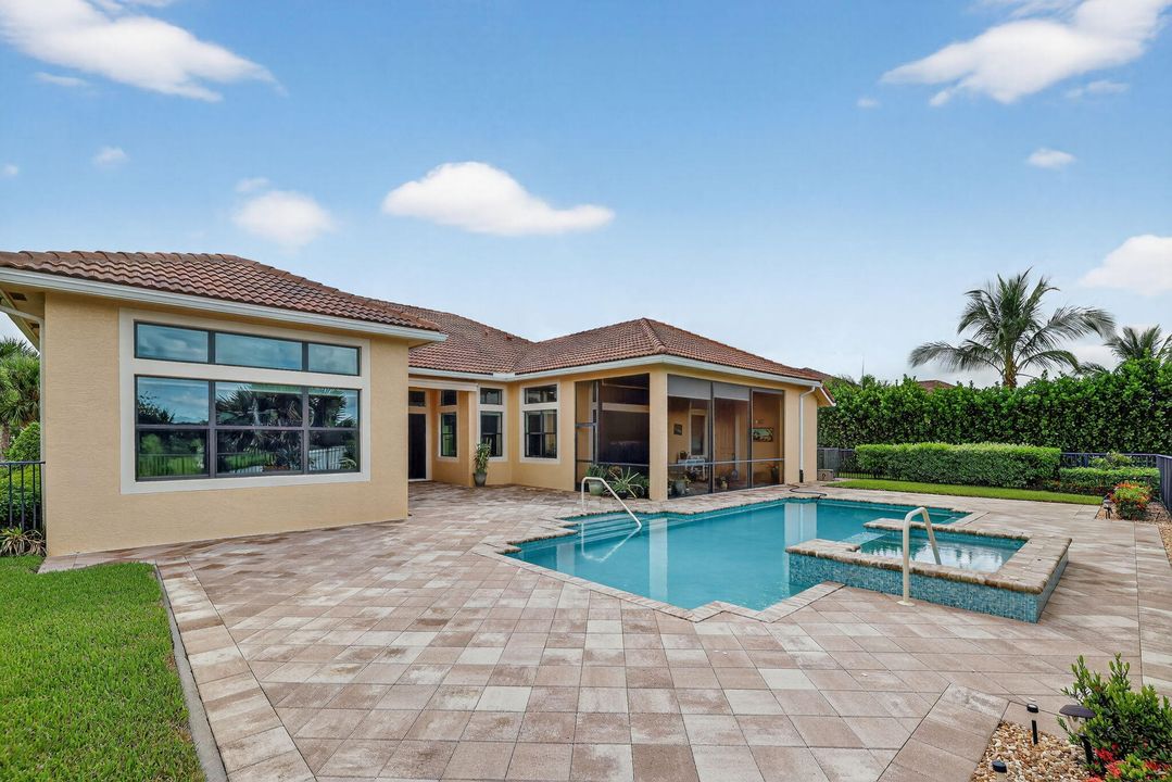 For Sale: $1,325,000 (4 beds, 4 baths, 3523 Square Feet)