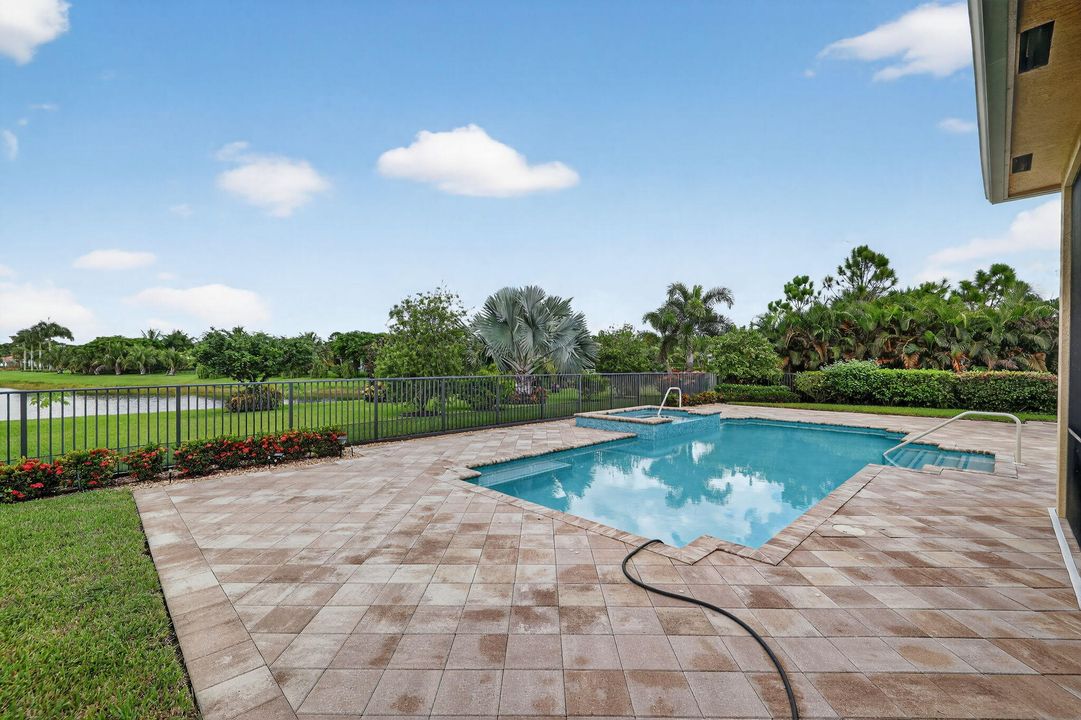 For Sale: $1,325,000 (4 beds, 4 baths, 3523 Square Feet)