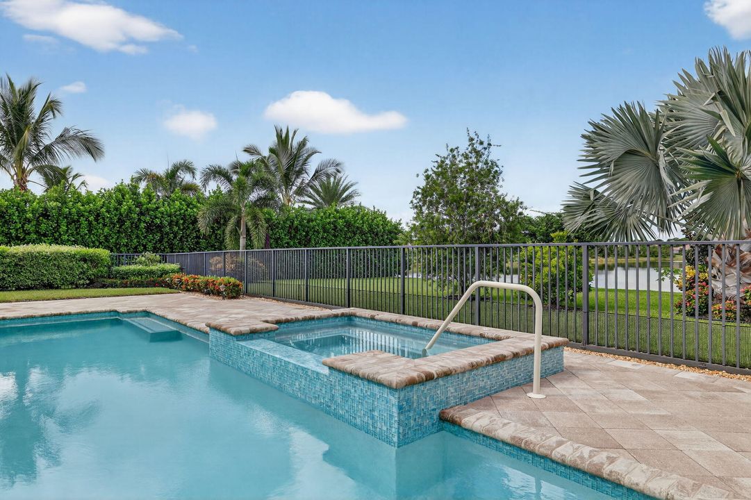 For Sale: $1,325,000 (4 beds, 4 baths, 3523 Square Feet)