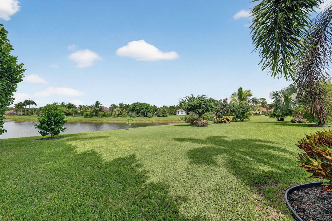 For Sale: $1,325,000 (4 beds, 4 baths, 3523 Square Feet)