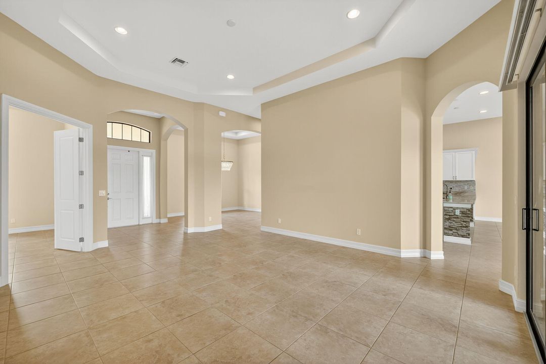 For Sale: $1,325,000 (4 beds, 4 baths, 3523 Square Feet)