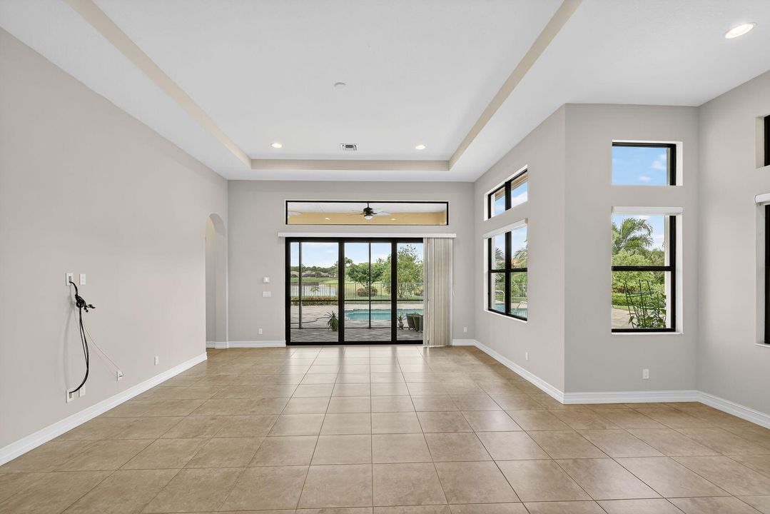 For Sale: $1,325,000 (4 beds, 4 baths, 3523 Square Feet)