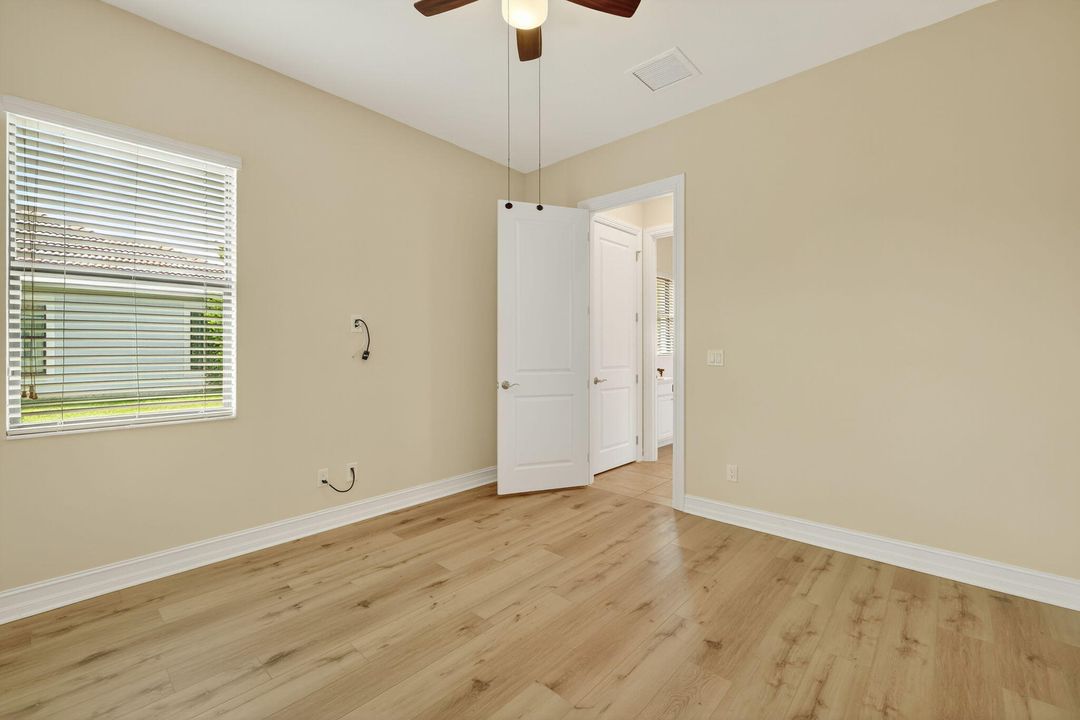 For Sale: $1,325,000 (4 beds, 4 baths, 3523 Square Feet)