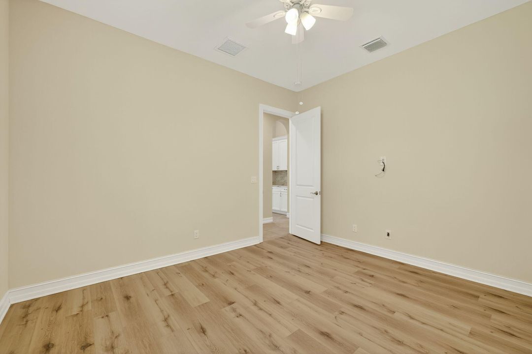 For Sale: $1,325,000 (4 beds, 4 baths, 3523 Square Feet)