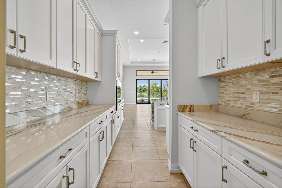 For Sale: $1,325,000 (4 beds, 4 baths, 3523 Square Feet)