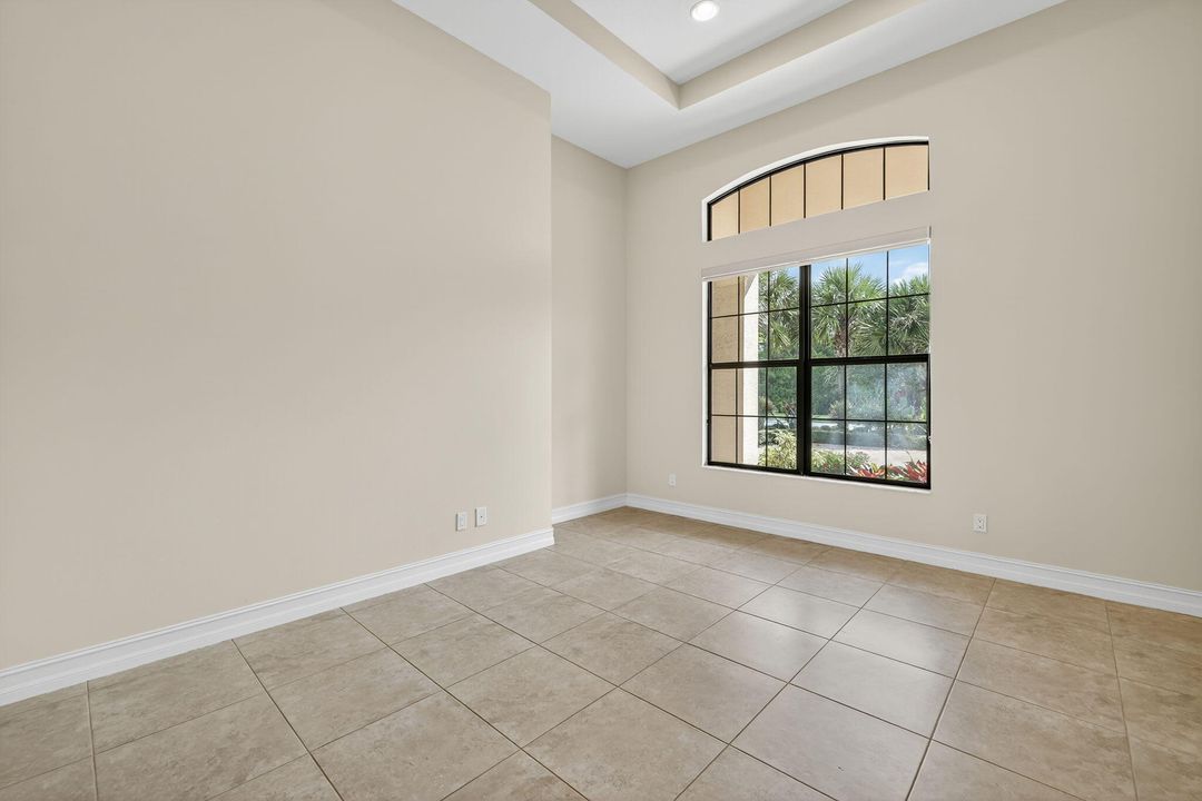 For Sale: $1,325,000 (4 beds, 4 baths, 3523 Square Feet)