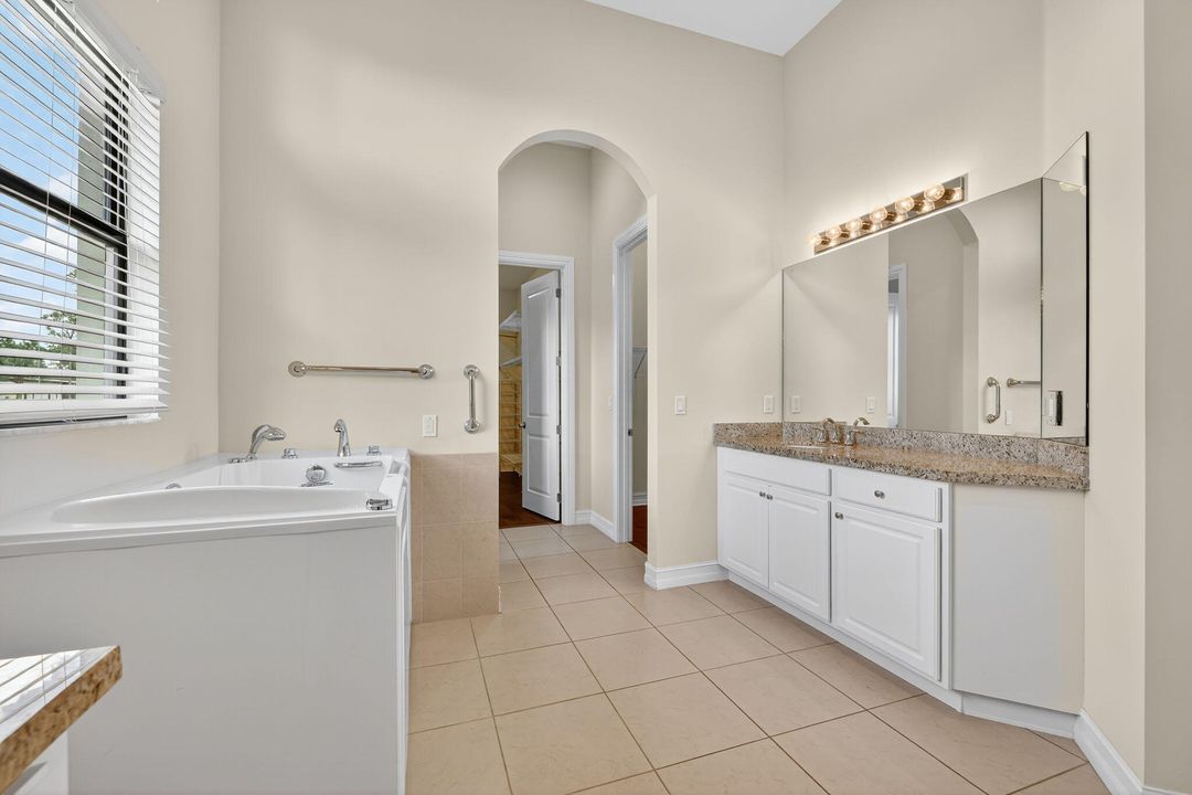 For Sale: $1,325,000 (4 beds, 4 baths, 3523 Square Feet)