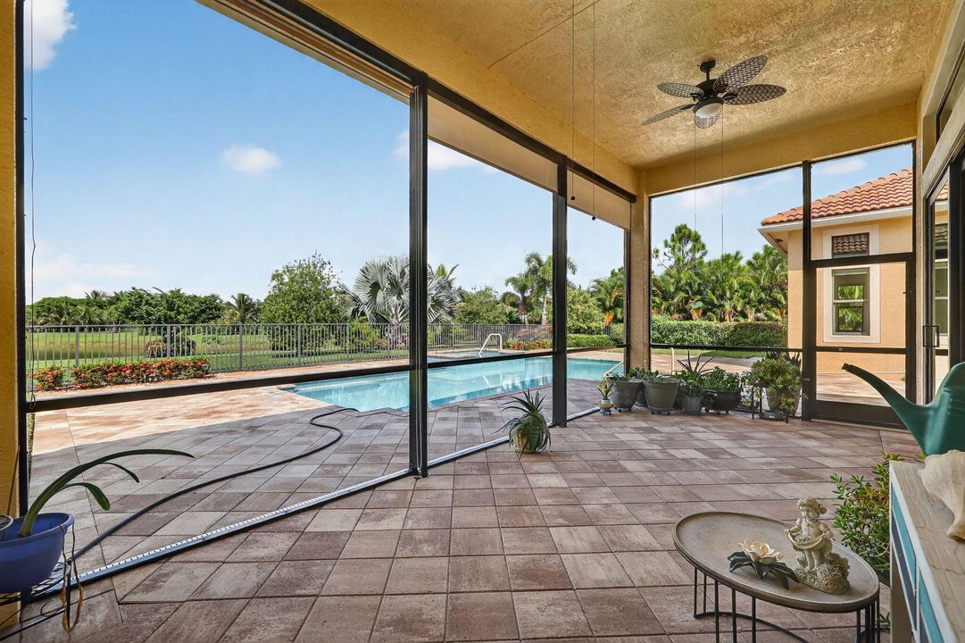 For Sale: $1,325,000 (4 beds, 4 baths, 3523 Square Feet)