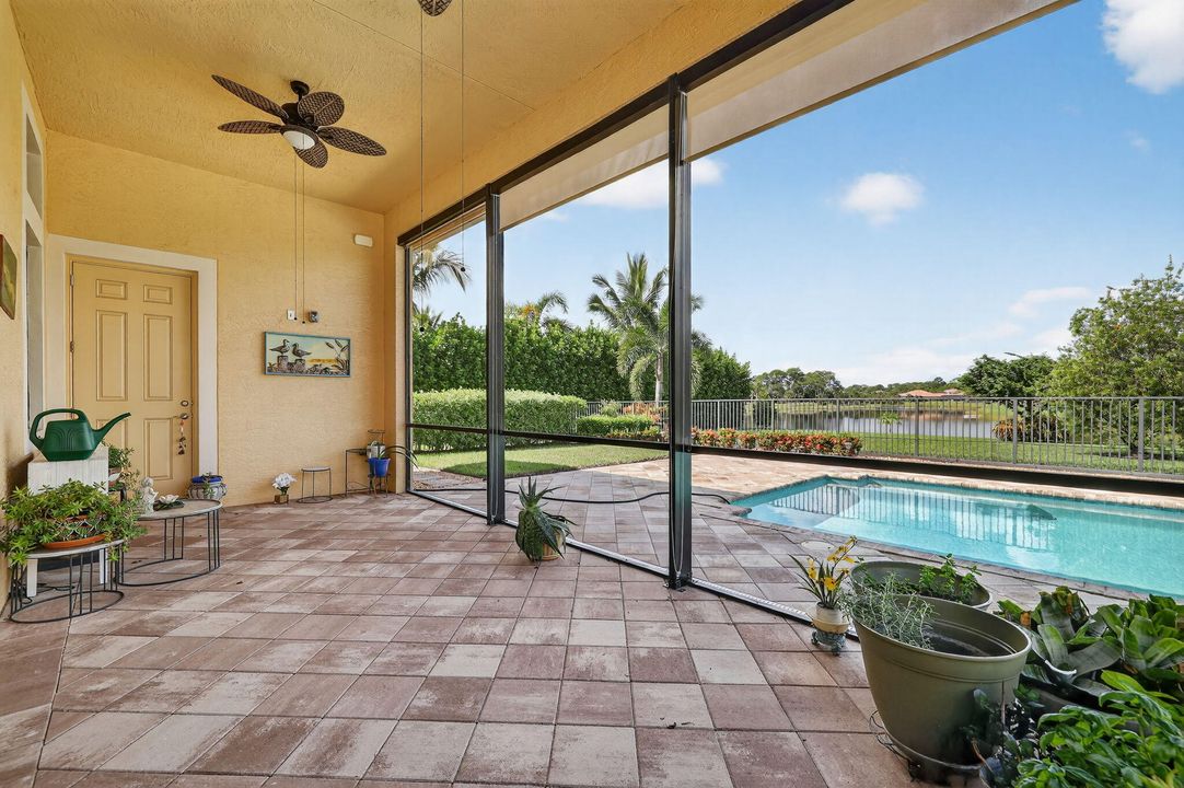 For Sale: $1,325,000 (4 beds, 4 baths, 3523 Square Feet)