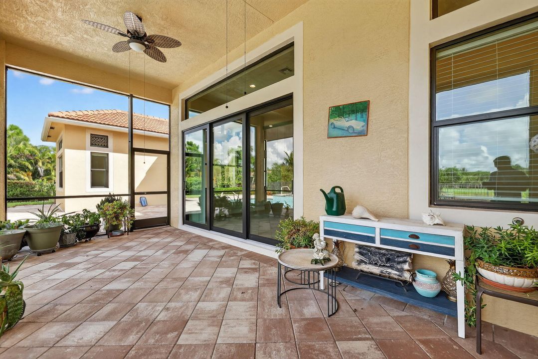 For Sale: $1,325,000 (4 beds, 4 baths, 3523 Square Feet)