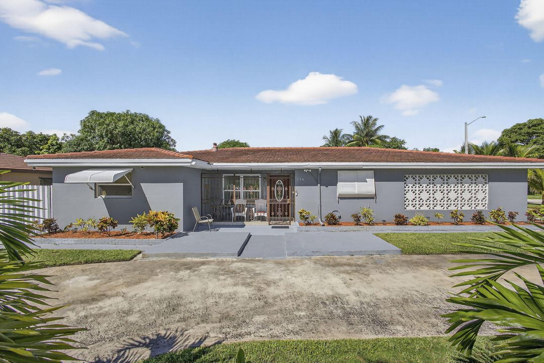 Activo con contrato: $530,000 (4 camas, 2 baños, 1835 Pies cuadrados)