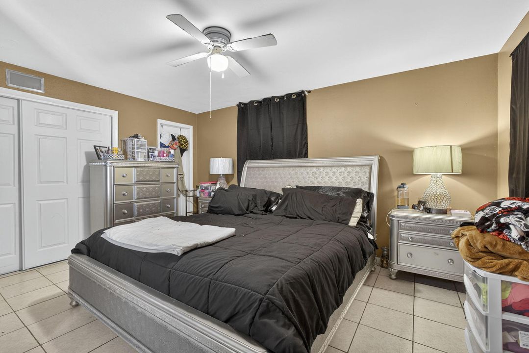 Activo con contrato: $530,000 (4 camas, 2 baños, 1835 Pies cuadrados)