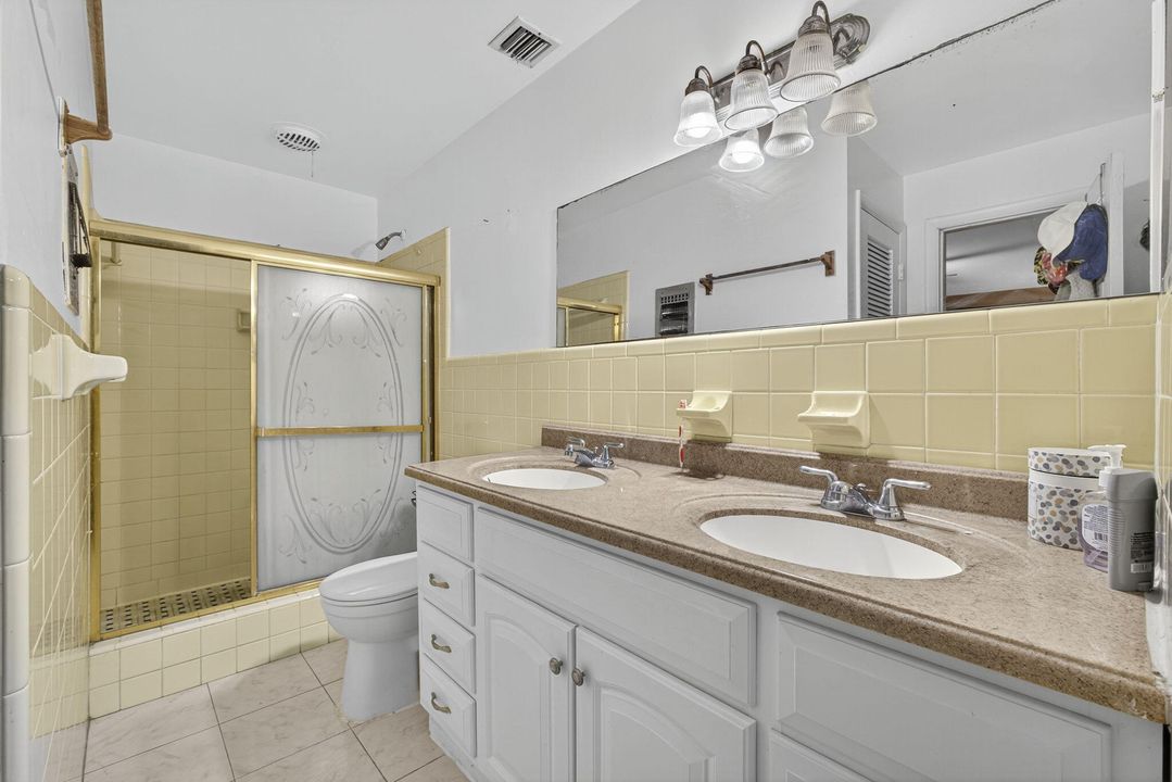 Activo con contrato: $530,000 (4 camas, 2 baños, 1835 Pies cuadrados)