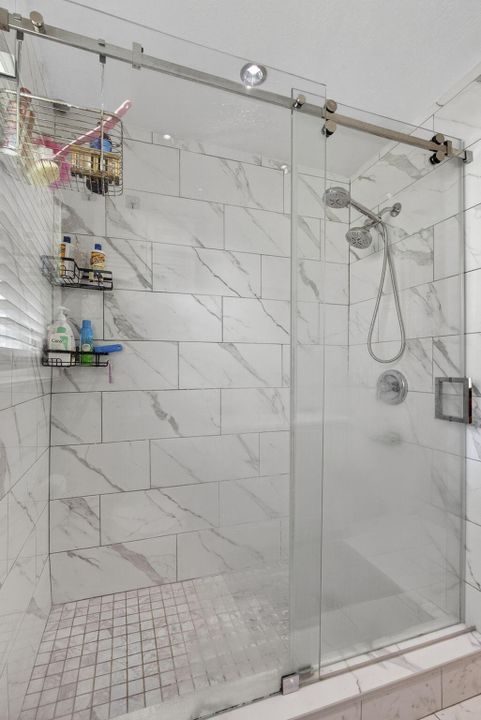 Activo con contrato: $530,000 (4 camas, 2 baños, 1835 Pies cuadrados)