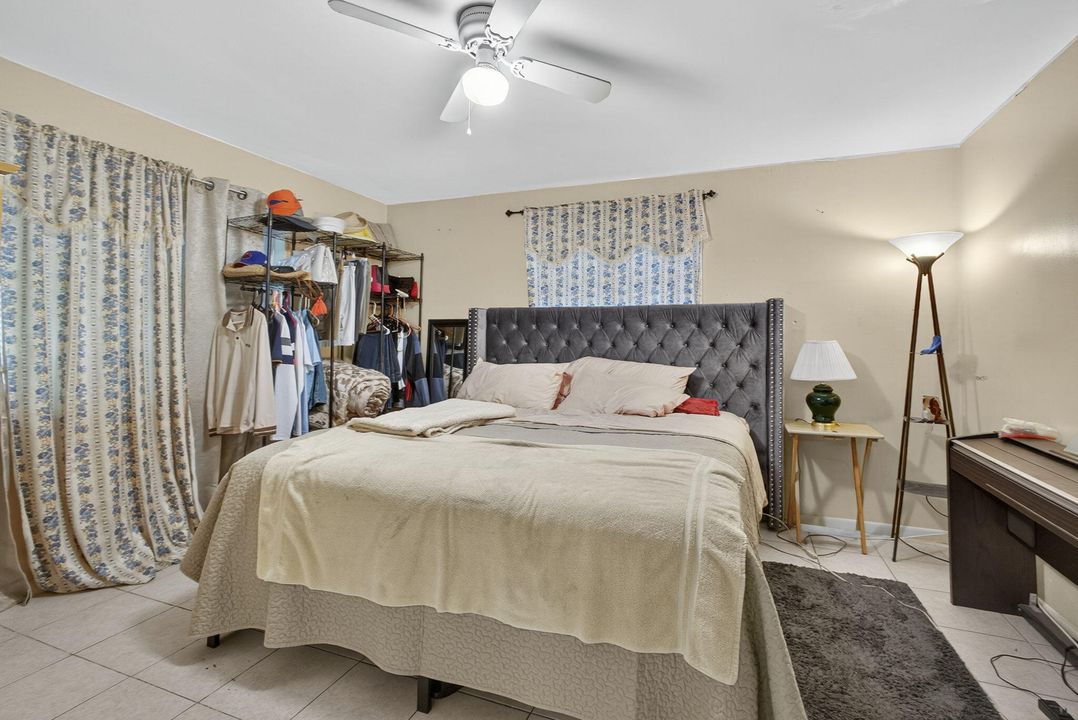 Activo con contrato: $530,000 (4 camas, 2 baños, 1835 Pies cuadrados)