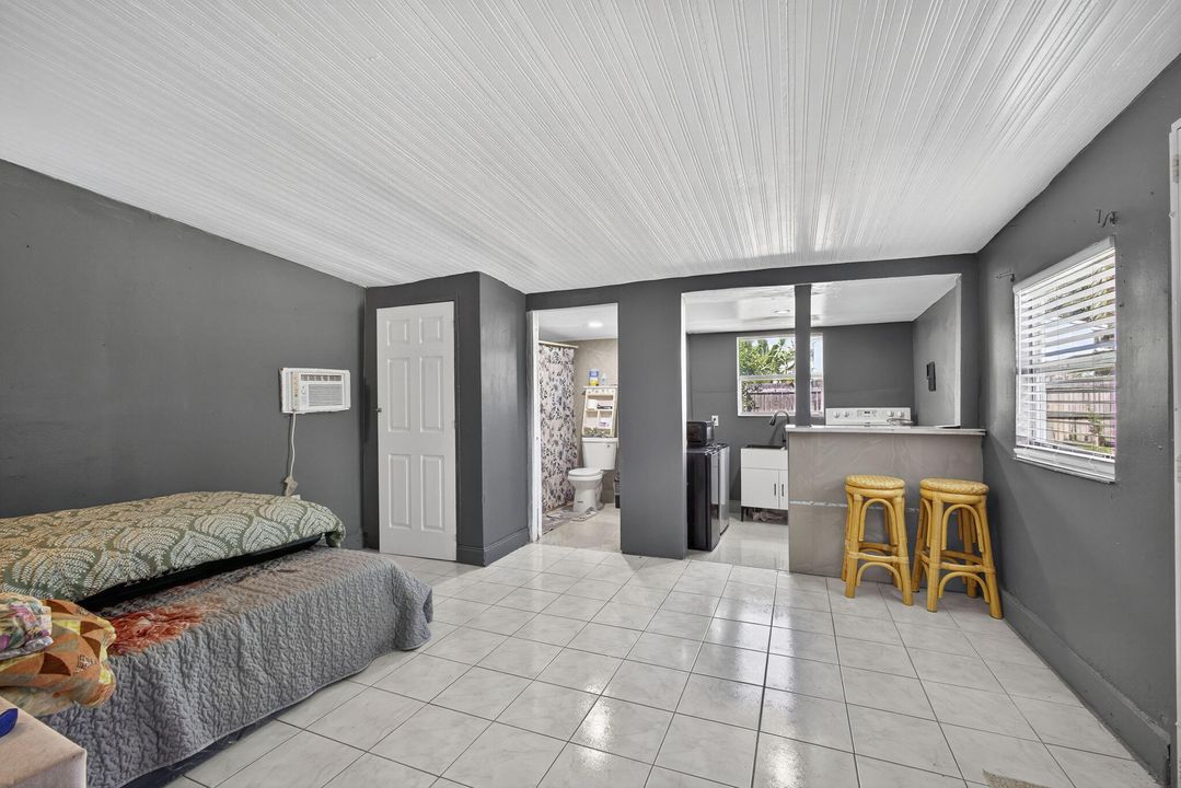 Activo con contrato: $530,000 (4 camas, 2 baños, 1835 Pies cuadrados)