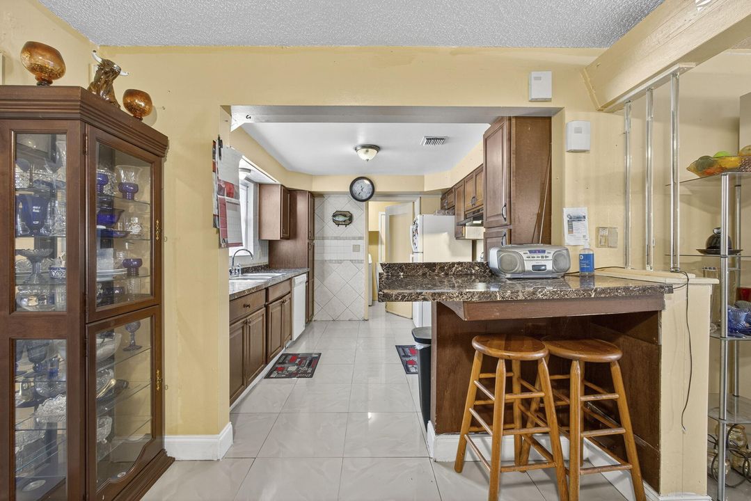 Activo con contrato: $530,000 (4 camas, 2 baños, 1835 Pies cuadrados)