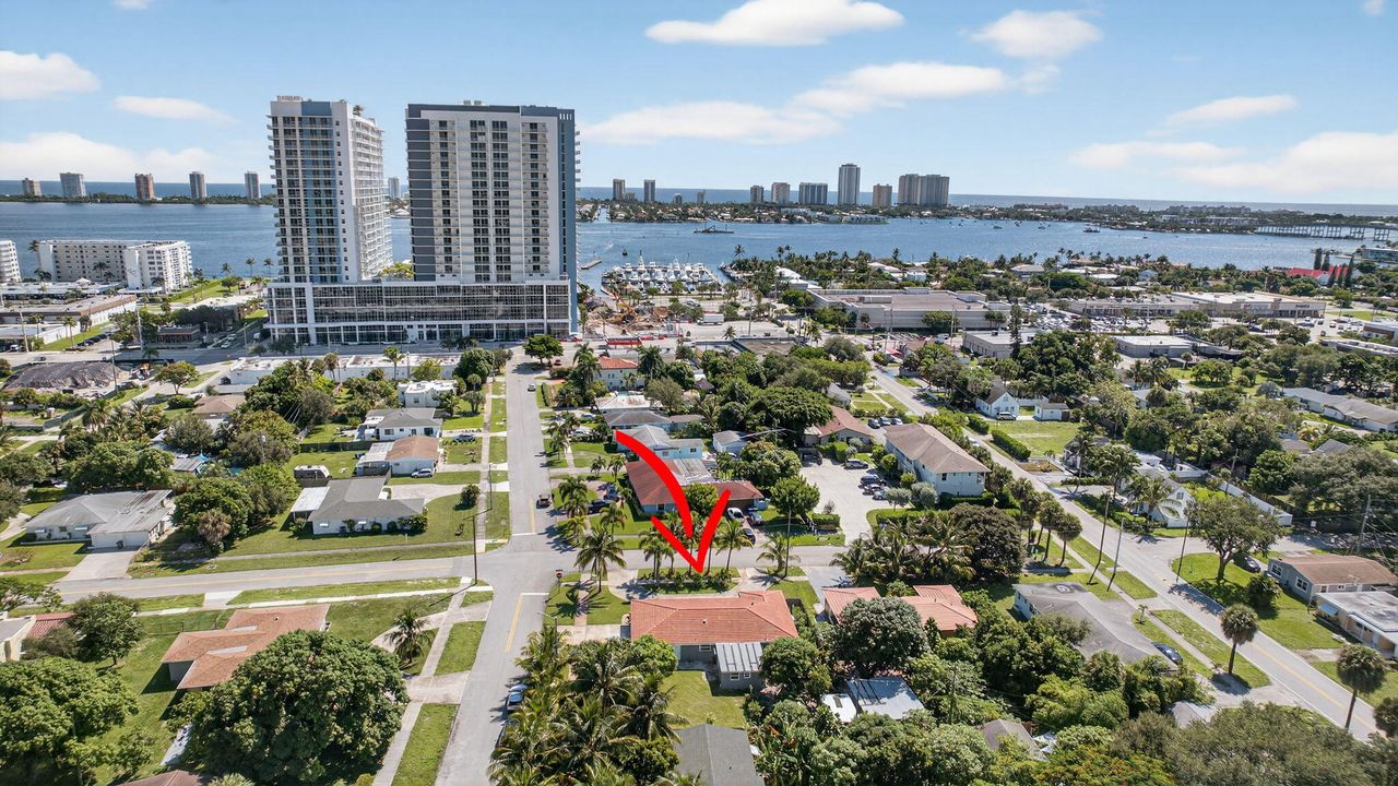 Activo con contrato: $530,000 (4 camas, 2 baños, 1835 Pies cuadrados)