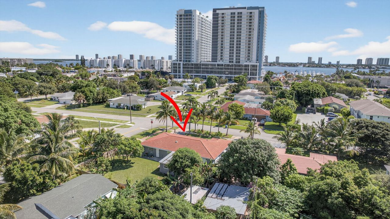 Activo con contrato: $530,000 (4 camas, 2 baños, 1835 Pies cuadrados)