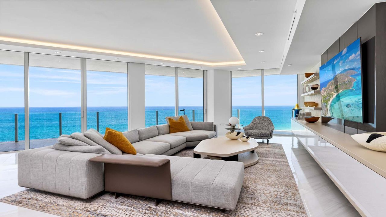 For Sale: $5,575,000 (2 beds, 2 baths, 2031 Square Feet)