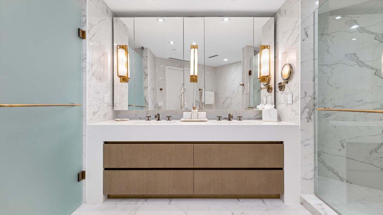 For Sale: $5,575,000 (2 beds, 2 baths, 2031 Square Feet)