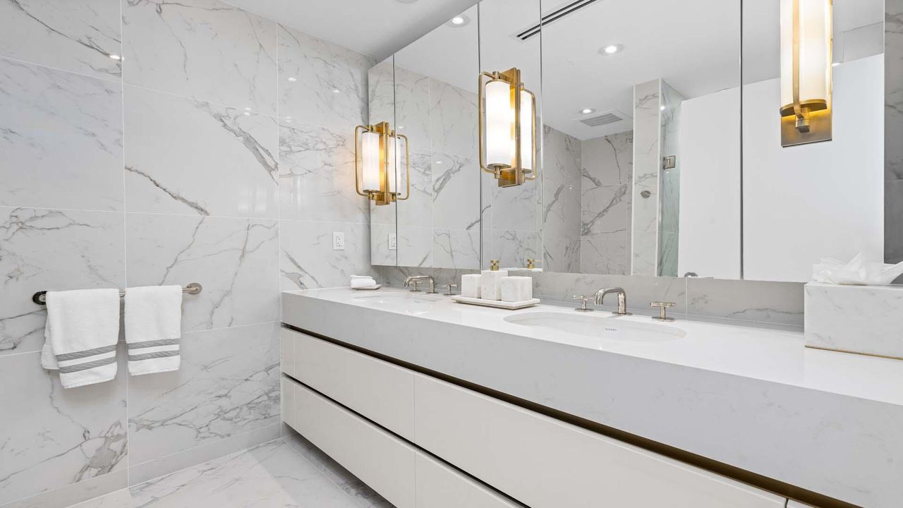 For Sale: $5,575,000 (2 beds, 2 baths, 2031 Square Feet)