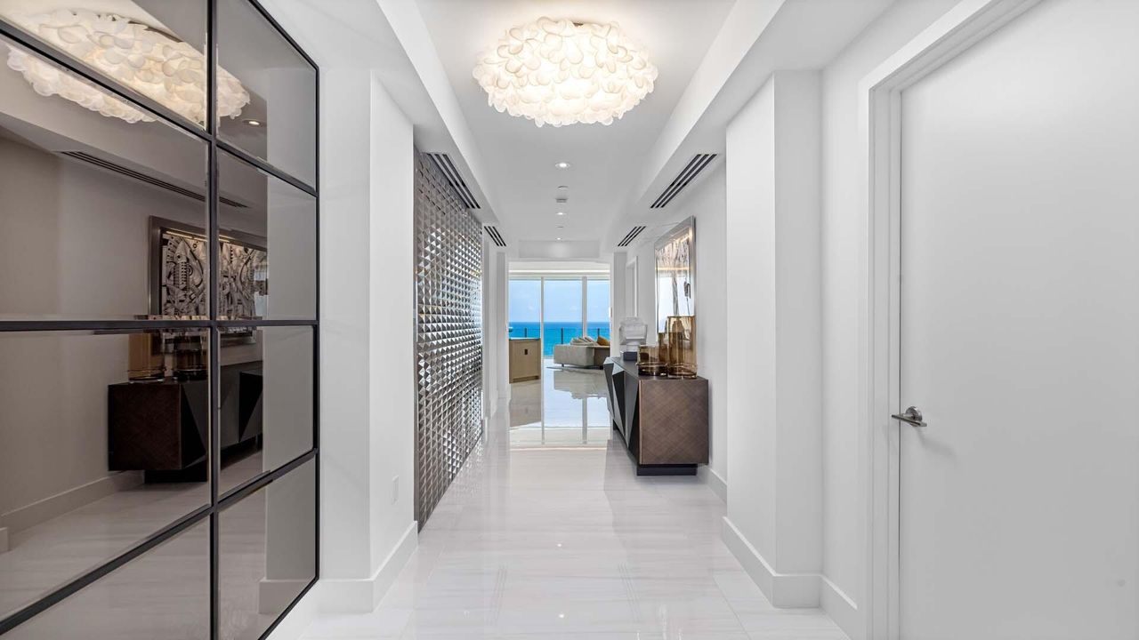 For Sale: $5,575,000 (2 beds, 2 baths, 2031 Square Feet)